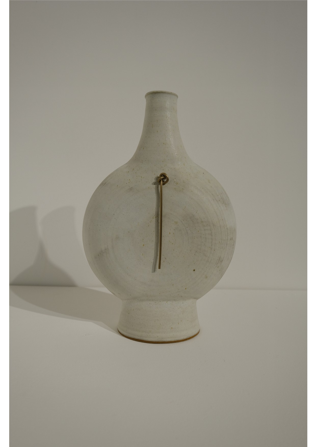 The drifted snow (pilgrim flask XIII, after James Joyce)